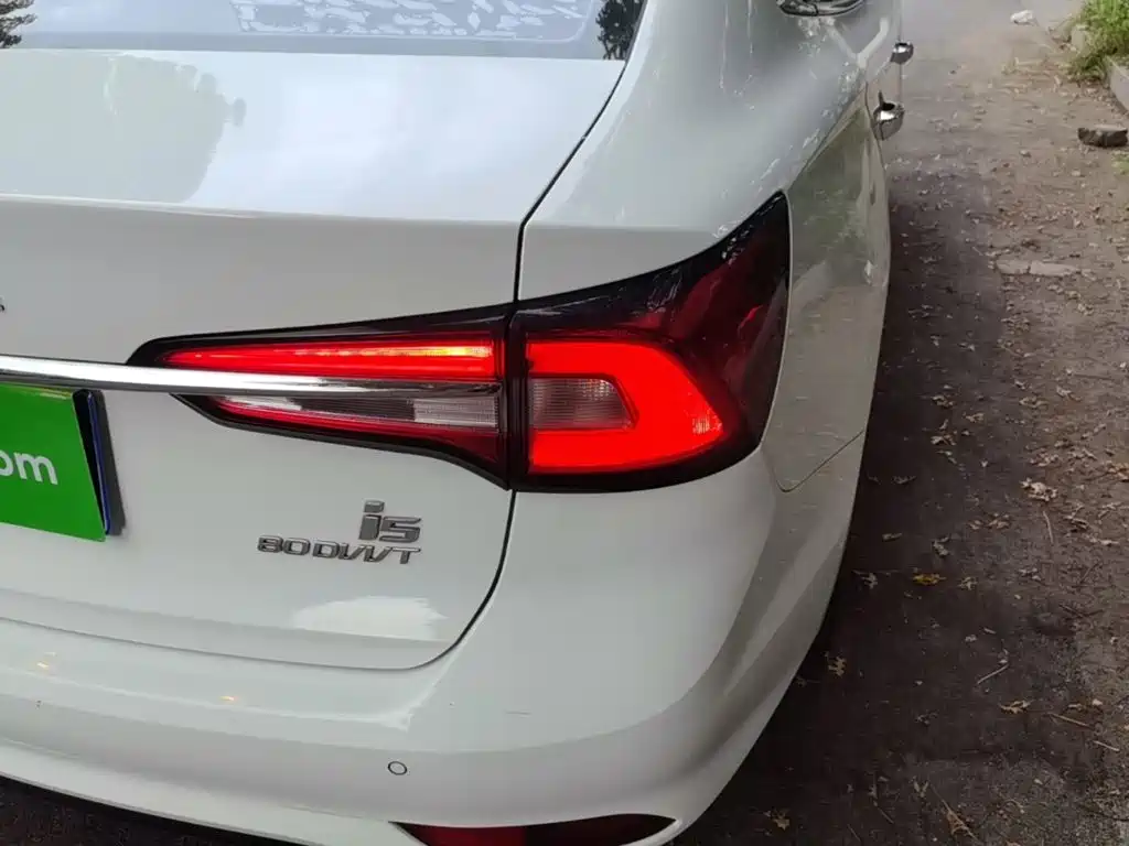 Roewe i5 — миниатюра 8