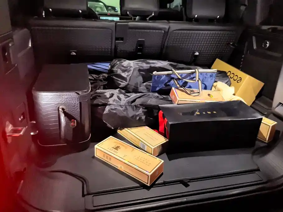 Land Rover Defender — миниатюра 4
