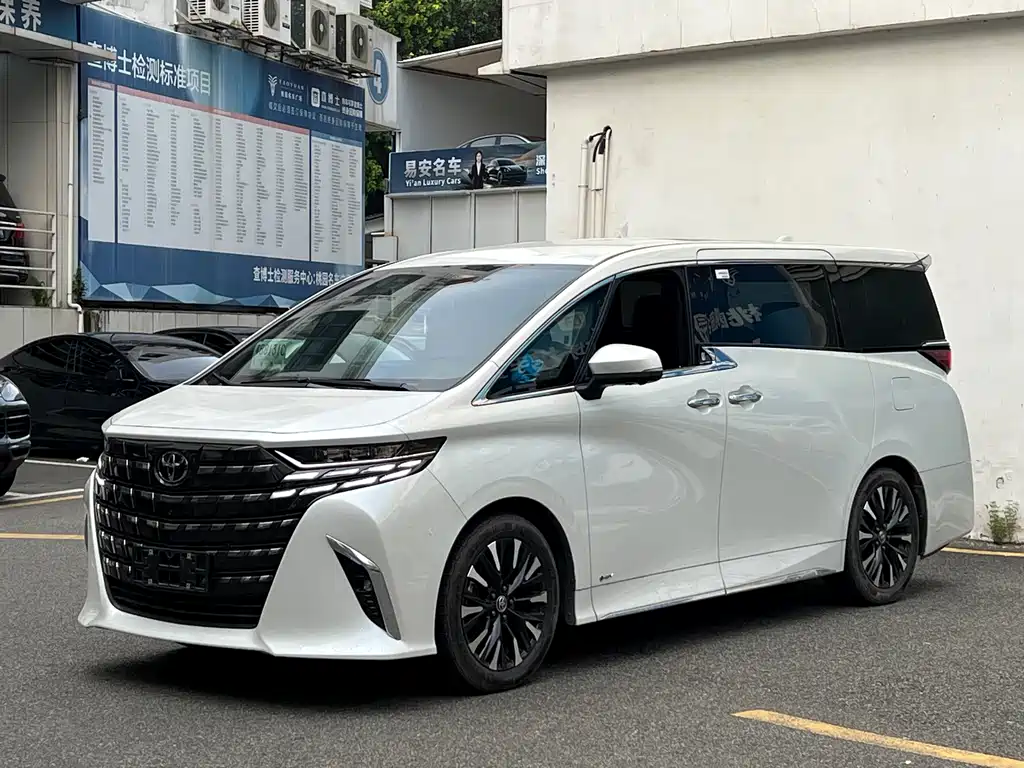 Toyota Alphard — миниатюра 2