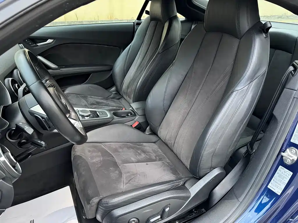 Audi TT — миниатюра 10