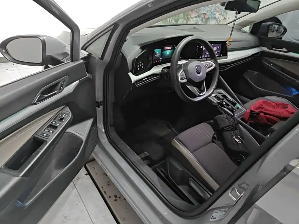 Volkswagen Golf — миниатюра 16