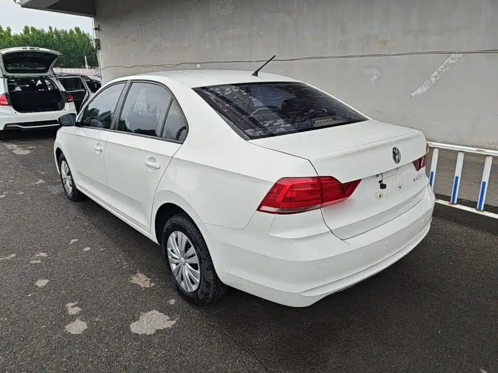 Volkswagen Santana — миниатюра 5