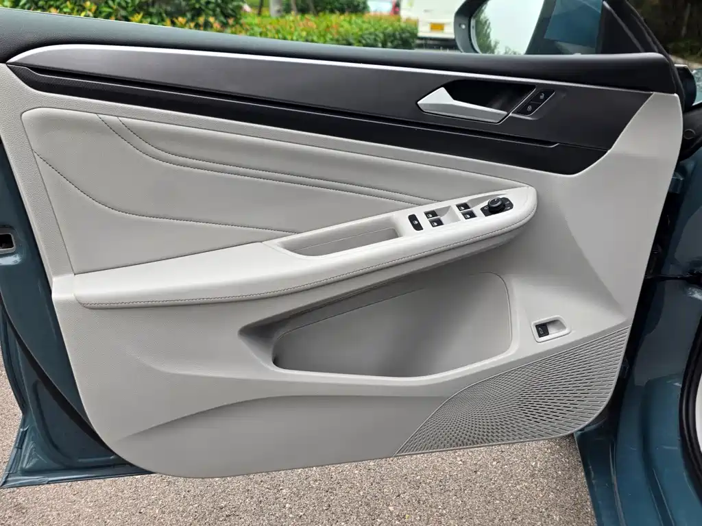 Volkswagen Lamando — миниатюра 4