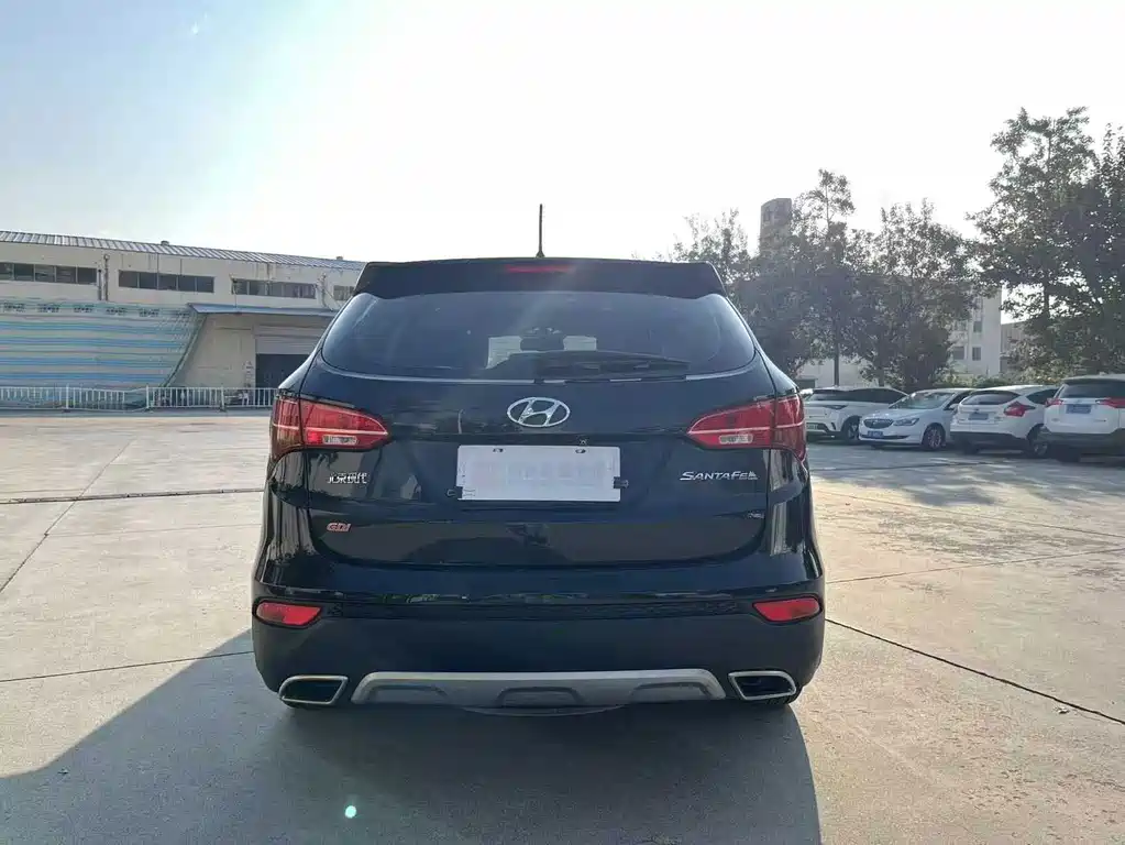 Hyundai Santa Fe — миниатюра 7