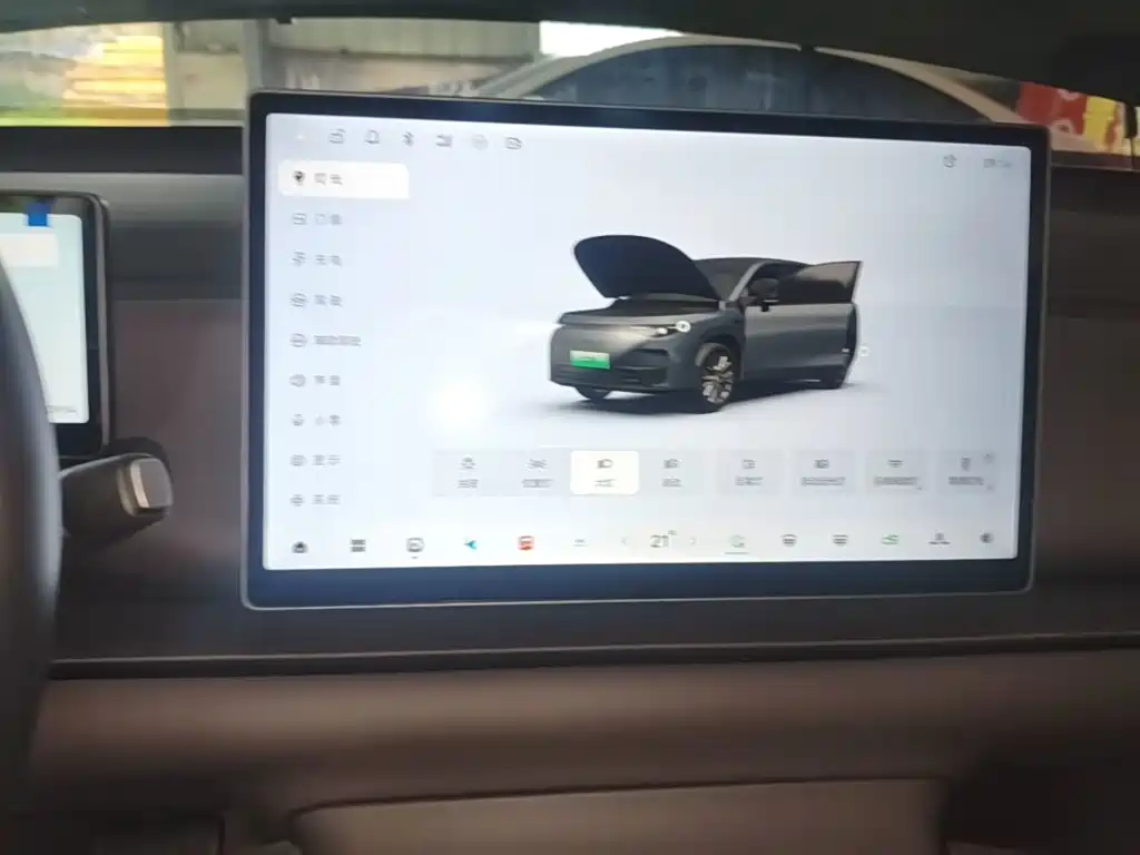 Leapmotor Leapmotor C10 — миниатюра 13