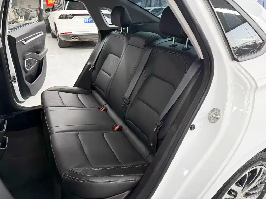 Geely Emgrand — миниатюра 13