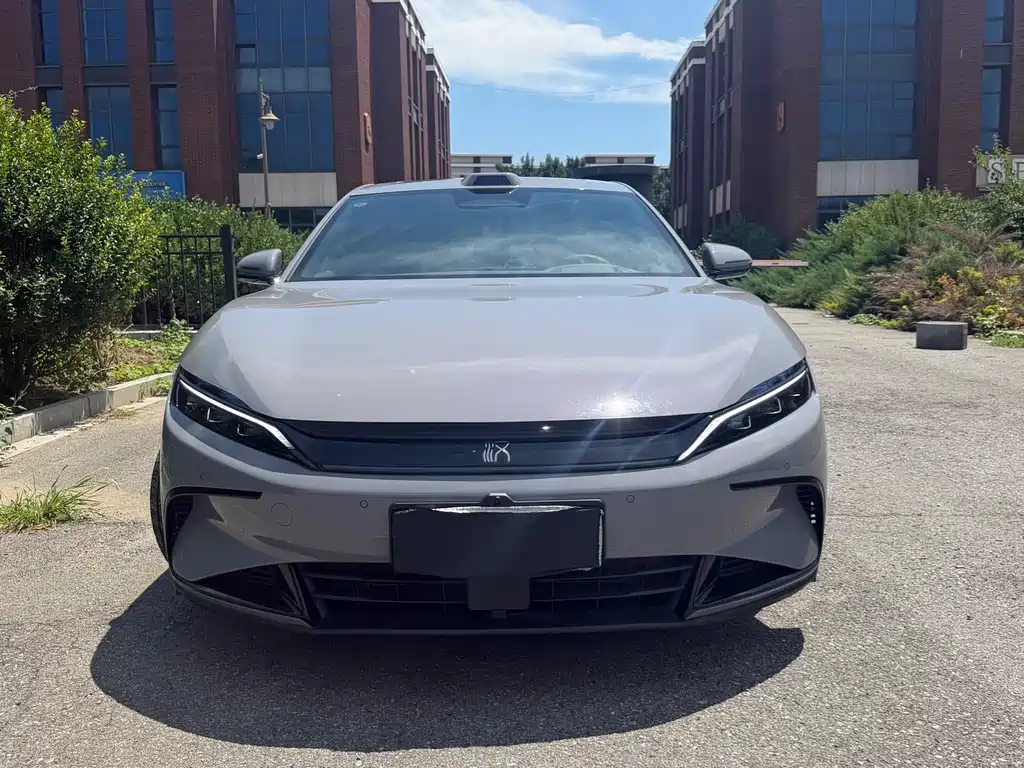 BYD Han 2025 DM-i Smart Drive 125KM