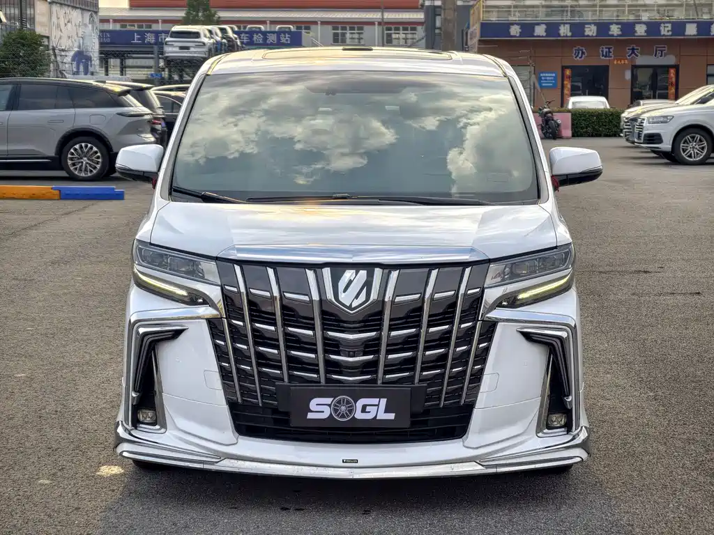 Toyota Alphard 2018 3.5L Luxury