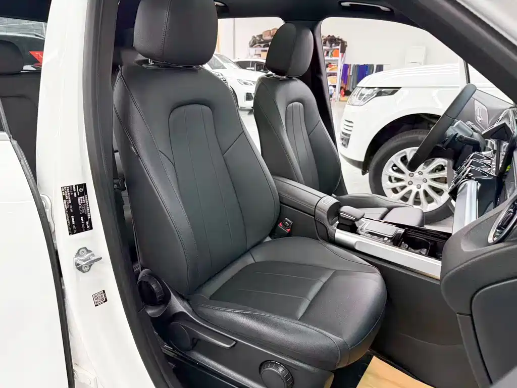 Mercedes-Benz GLB — миниатюра 15