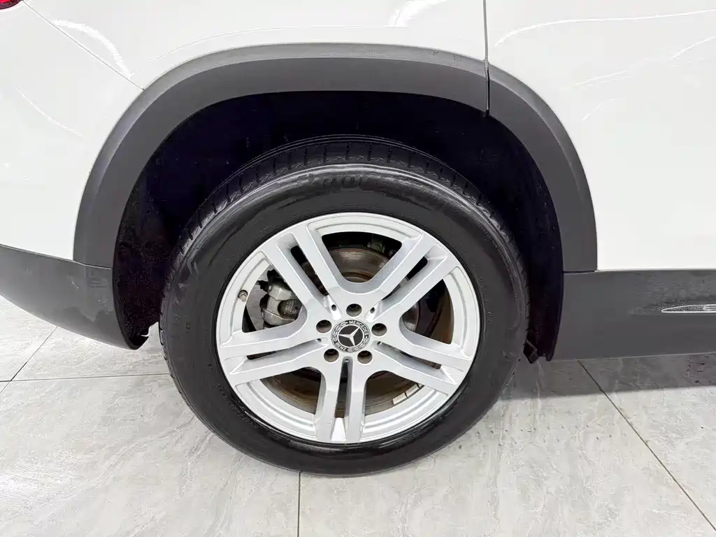 Mercedes-Benz GLB — миниатюра 22