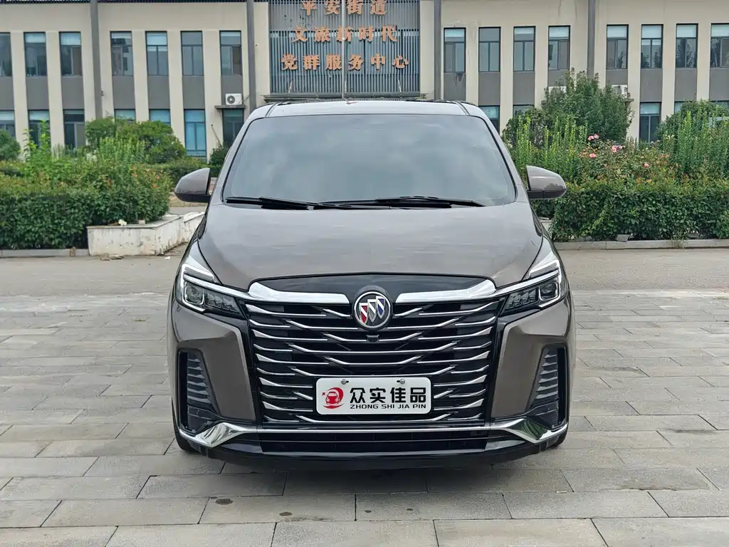 Buick GL8 — миниатюра 2