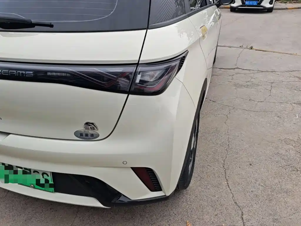 BYD Dolphin — миниатюра 8