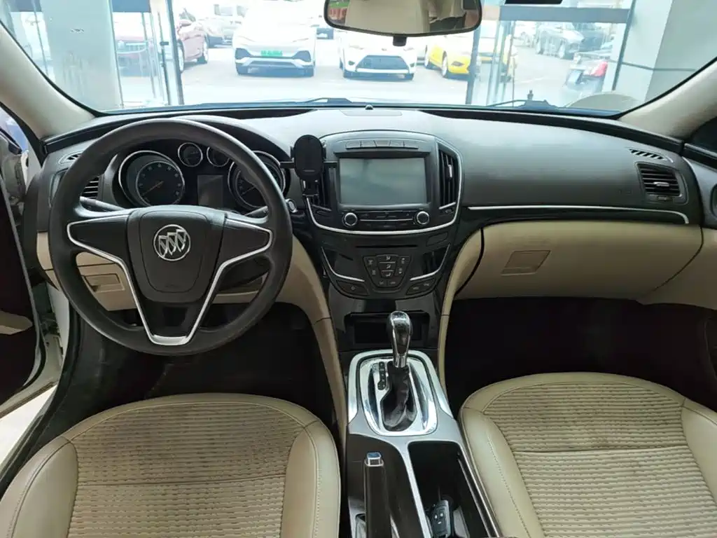Buick Regal — миниатюра 10