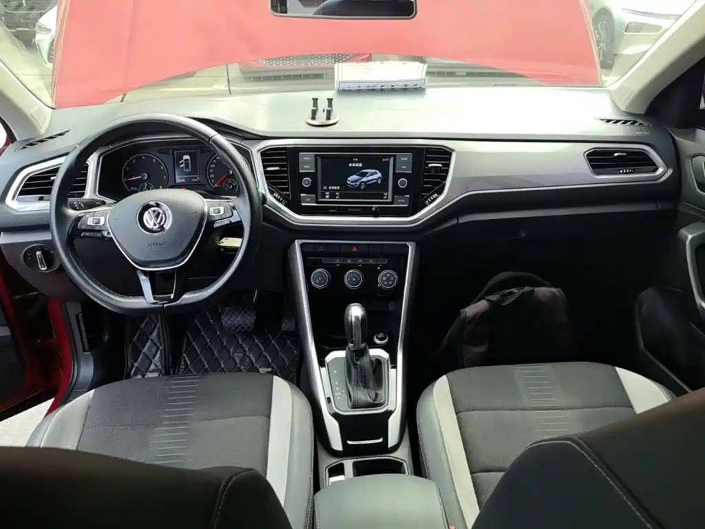 Volkswagen T-Roc — миниатюра 10