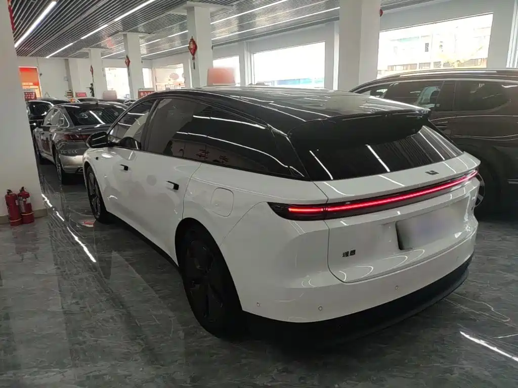 Li Auto Идеальный i6 — миниатюра 5