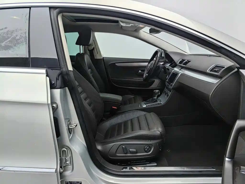 Volkswagen CC — миниатюра 23