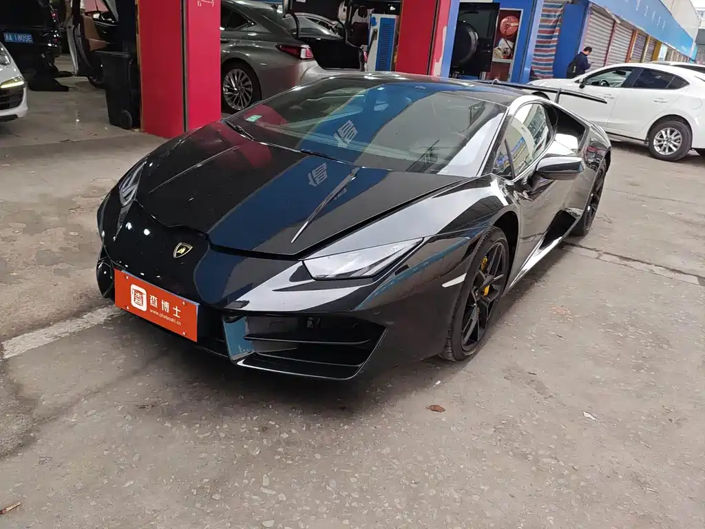 LAMBORGHINI HURACÁN
