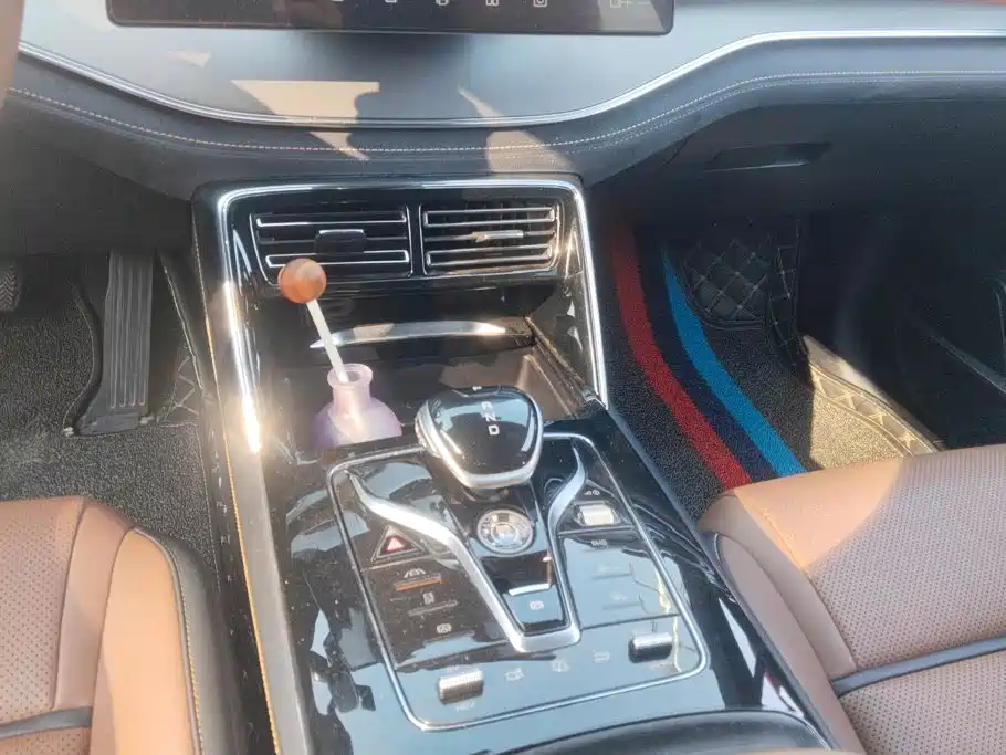 BYD Tang New Energy — миниатюра 16