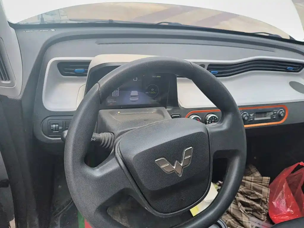 Wuling MINIEV — миниатюра 6