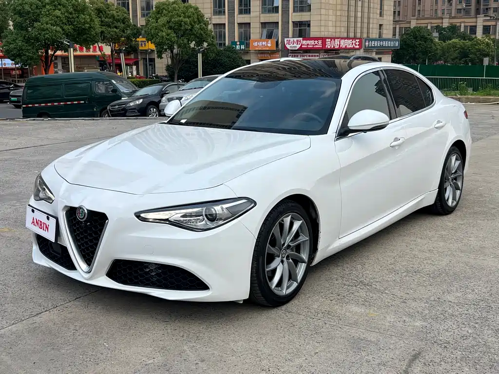 Купить Alfa Romeo Giulia