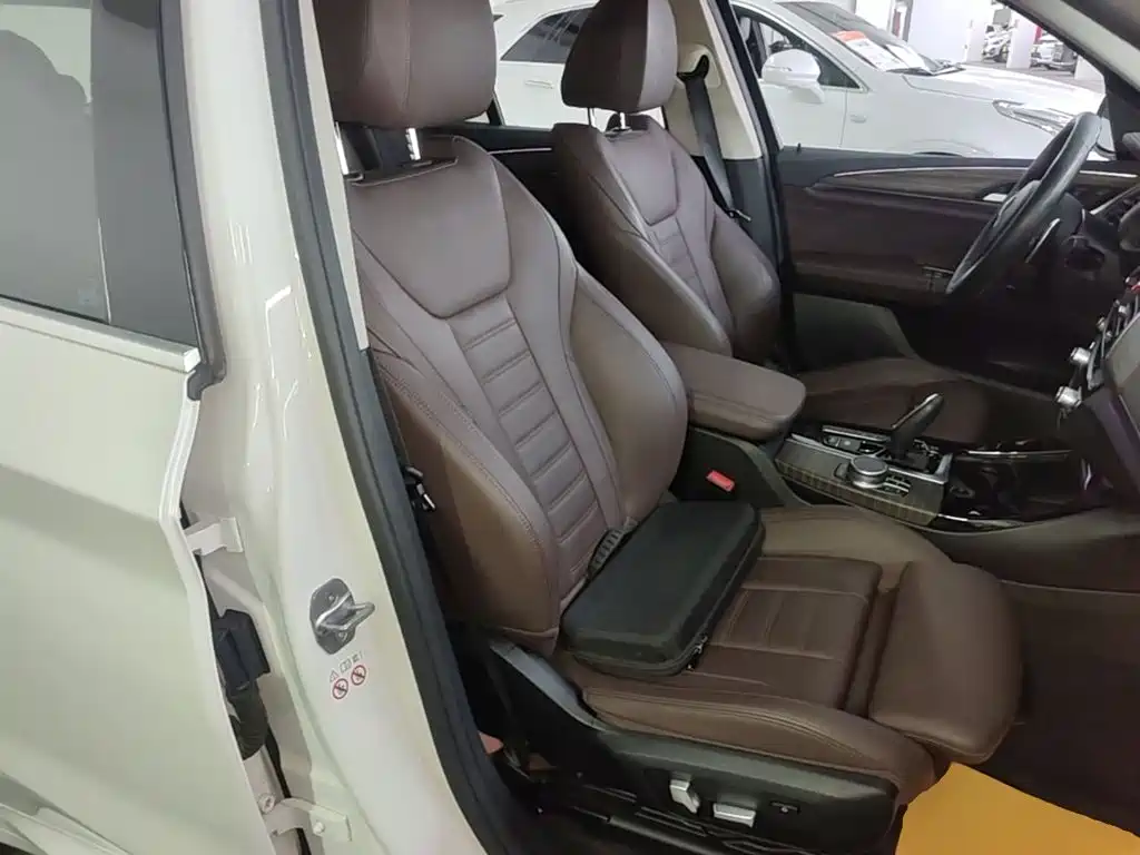 BMW X3 — миниатюра 25