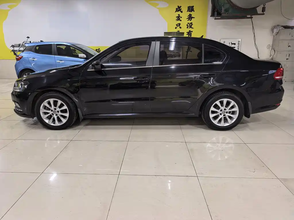 Volkswagen Lavida — миниатюра 3