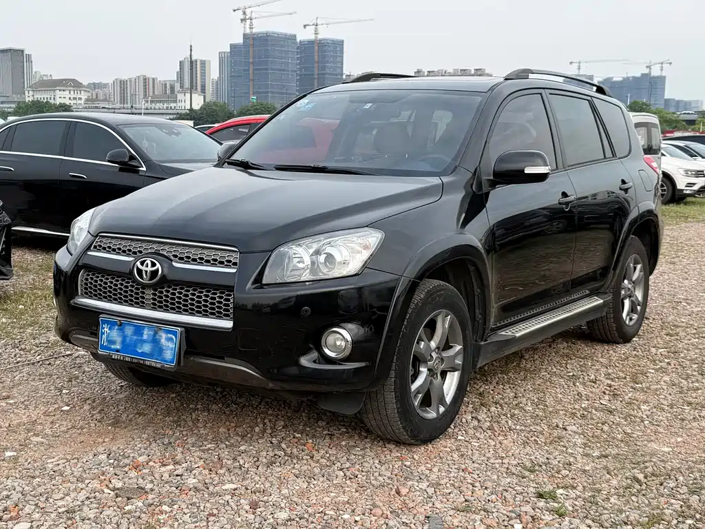 Toyota RAV4 2013