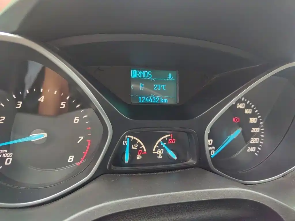 Ford Kuga — миниатюра 5