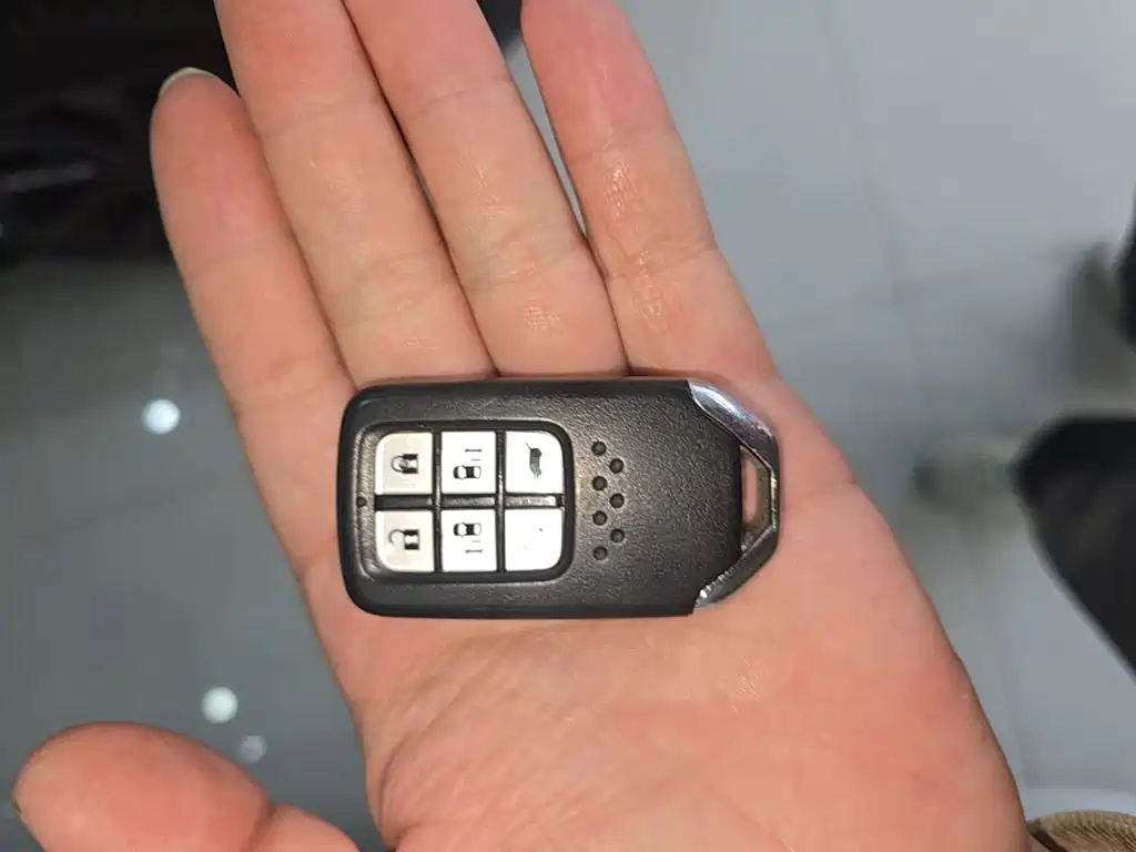 Honda Elysion — миниатюра 9