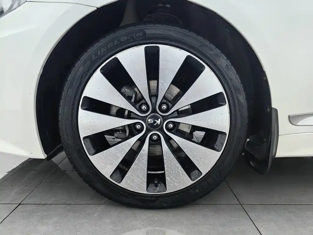 Kia K5 — миниатюра 17