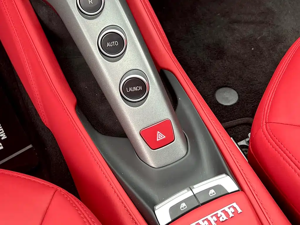 FERRARI 488