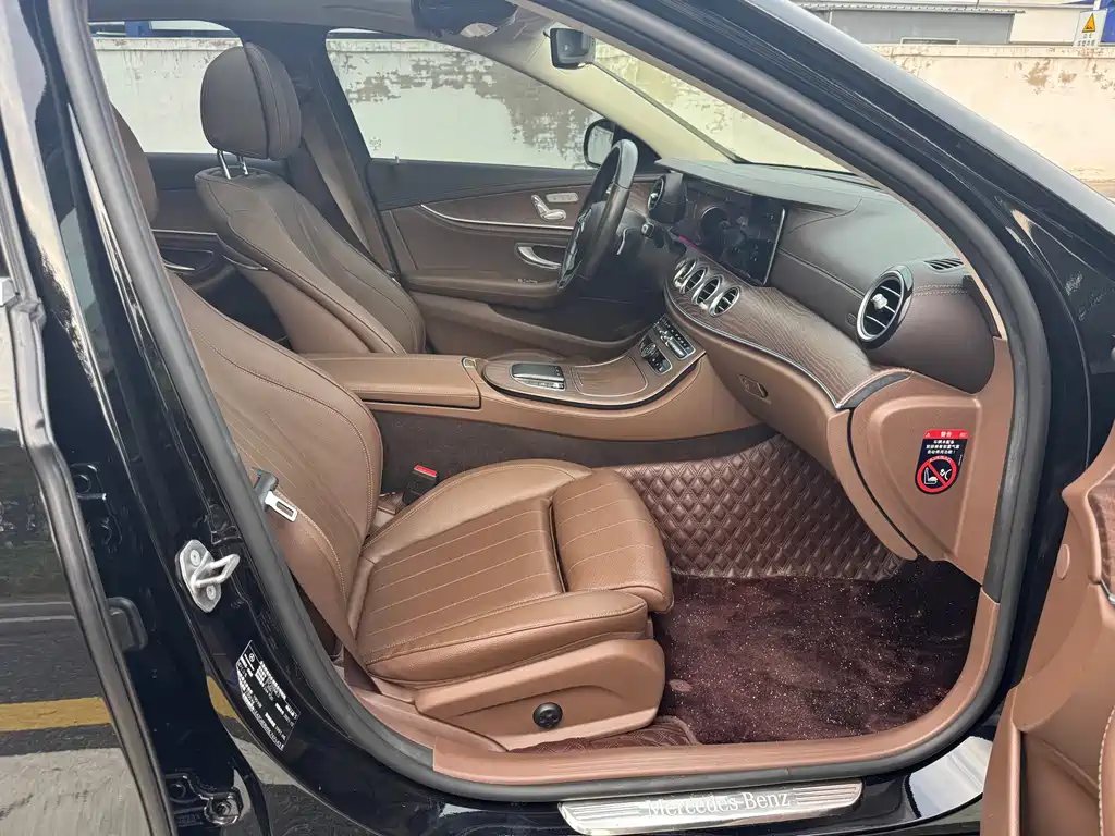 Mercedes-Benz E-Class — миниатюра 10