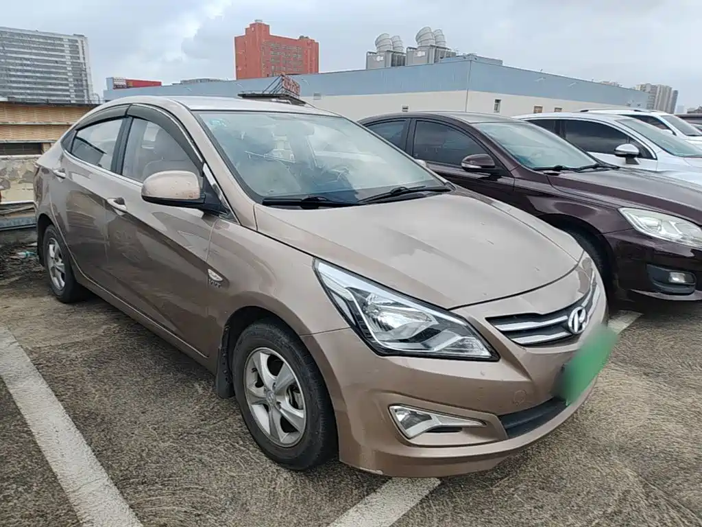 Hyundai Verna — миниатюра 4