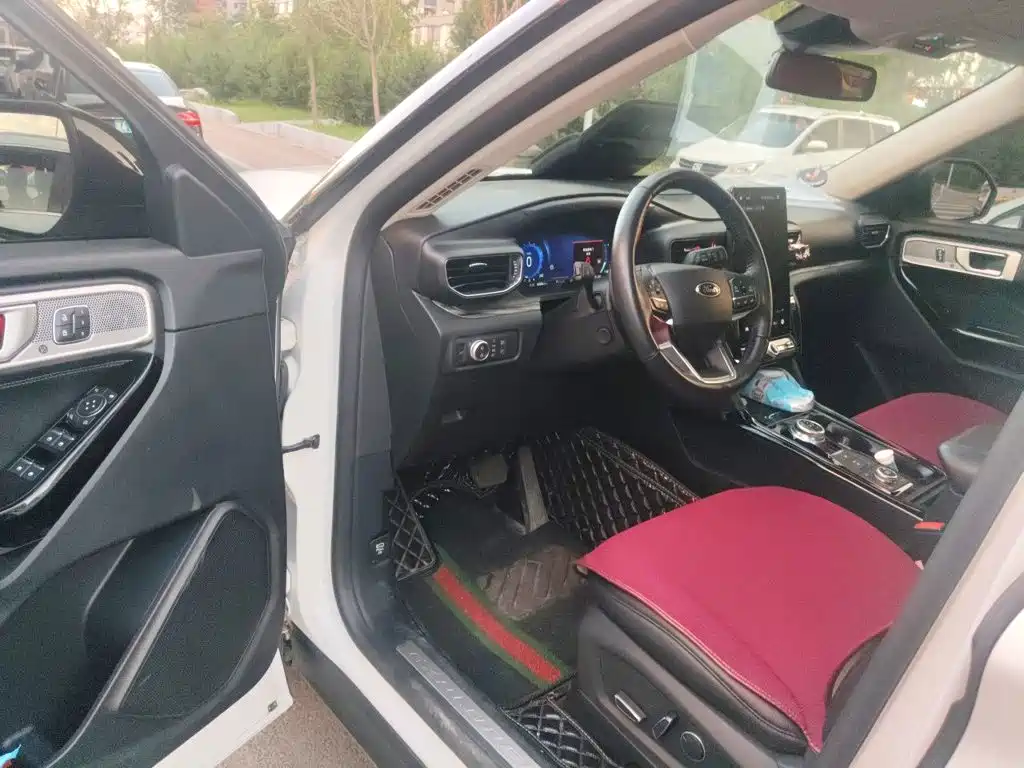 Ford Explorer — миниатюра 14