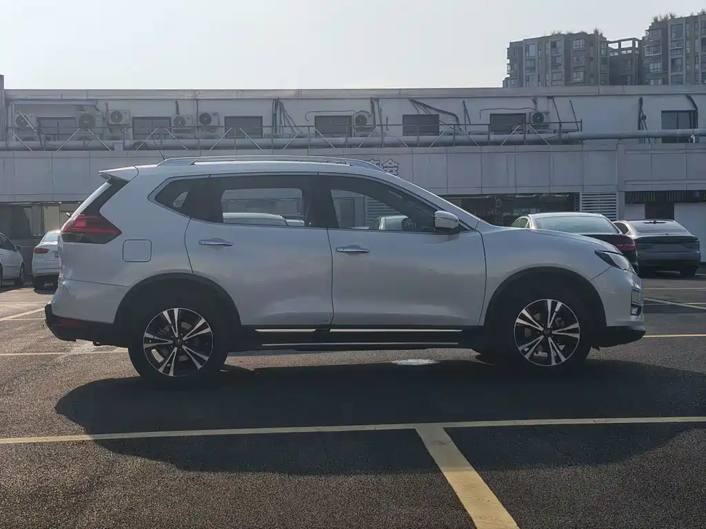 Nissan X-Trail — миниатюра 19