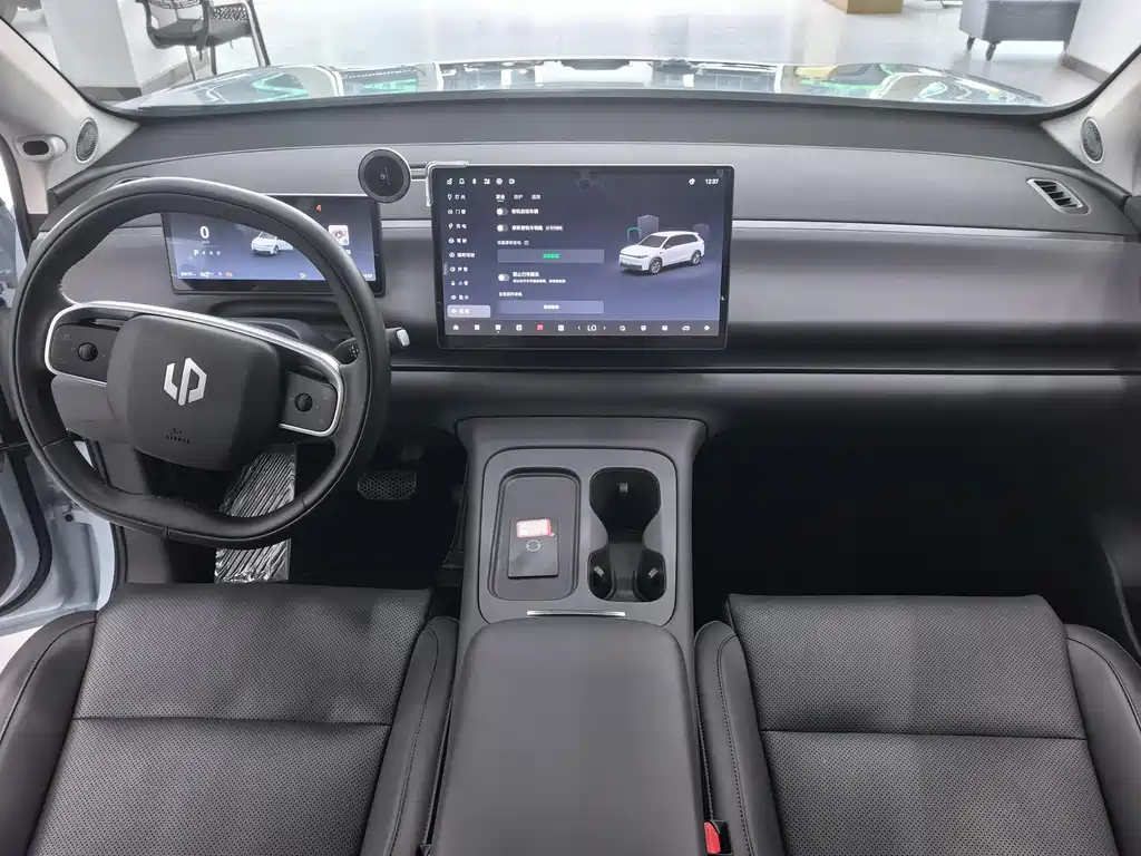 Leapmotor Leapmotor C10 — миниатюра 5