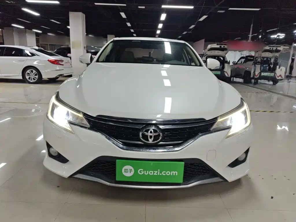 Toyota Reiz — миниатюра 3