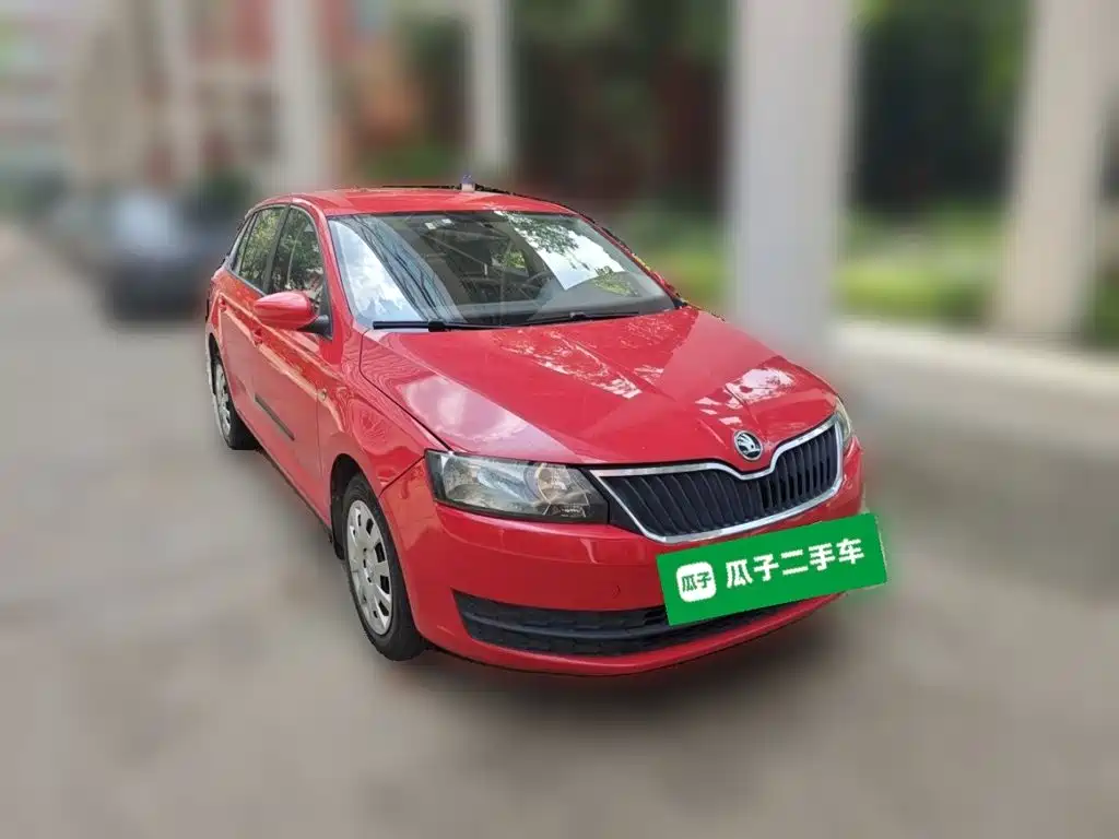 Skoda Rapid Spaceback — миниатюра 3