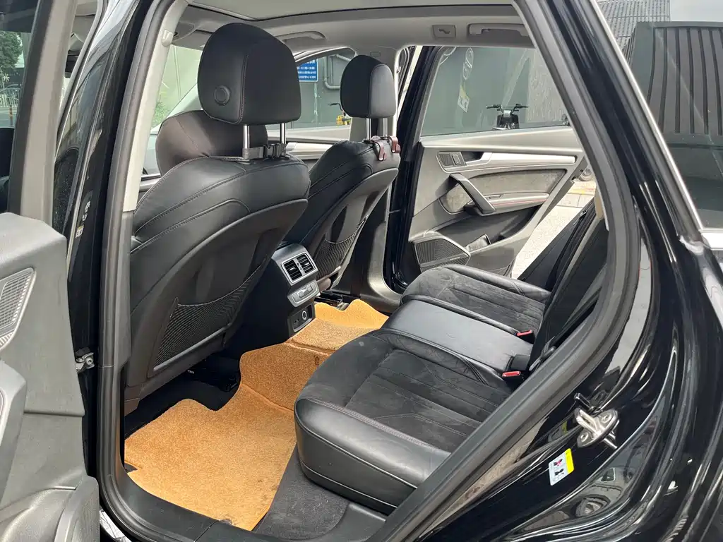 Audi Q5L — миниатюра 10