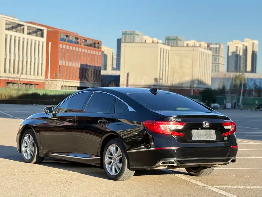 Honda Accord 2018 260TURBO Elite V