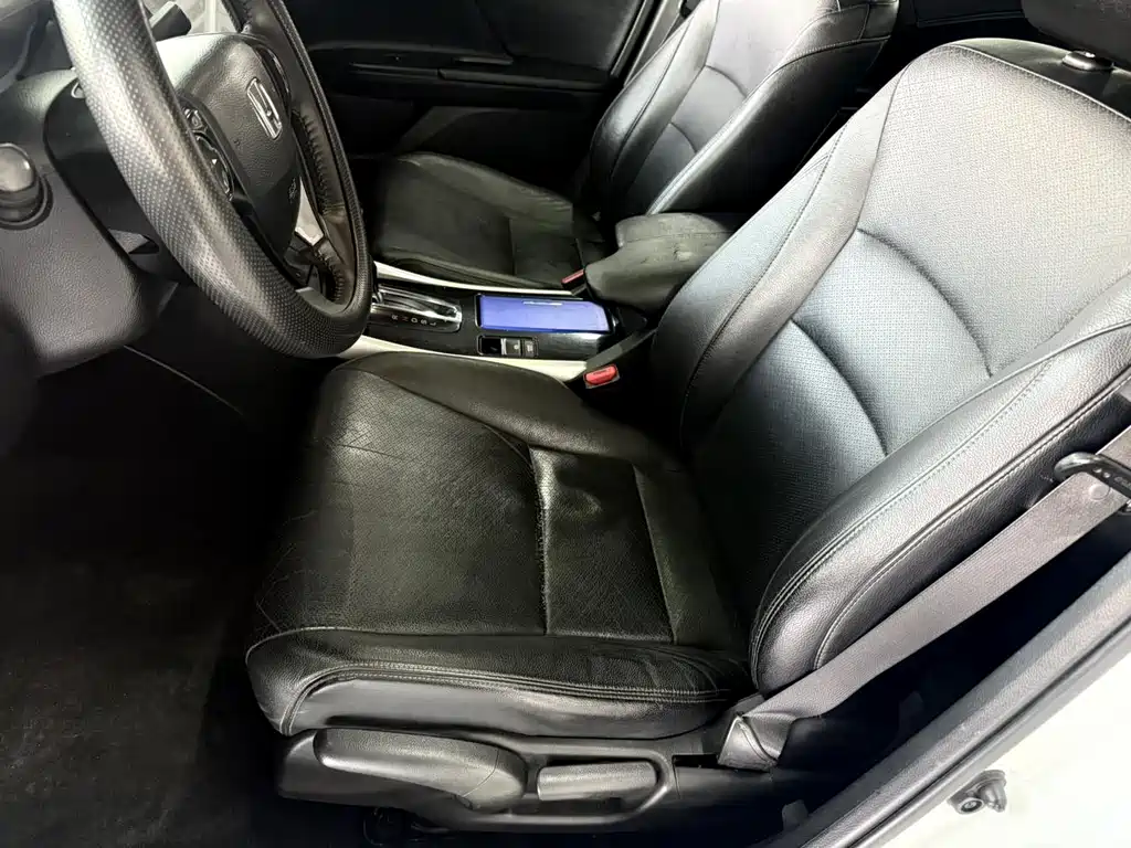Honda Accord — миниатюра 11