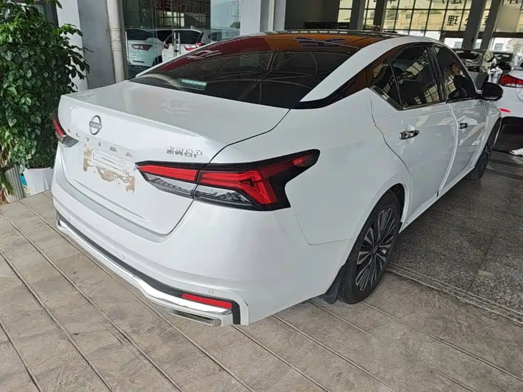 Nissan Teana — миниатюра 7
