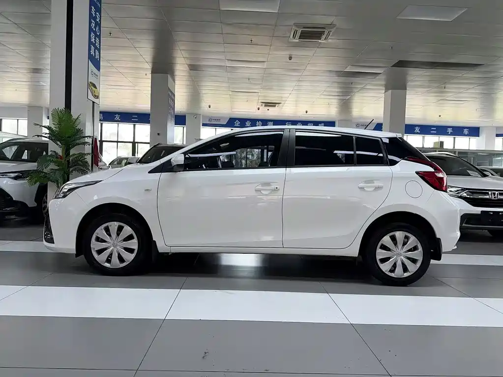 TOYOTA YARIS L ZHIXUAN