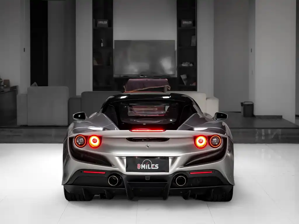 Ferrari F8 — миниатюра 5