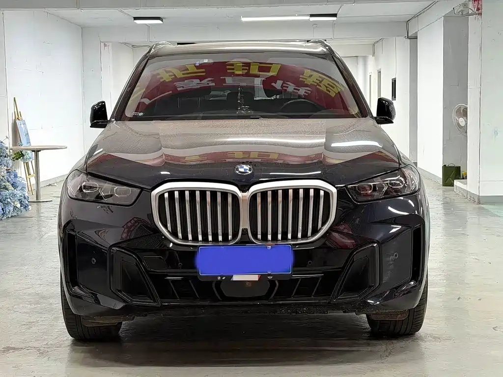 BMW X5 2023 xDrive 30Li Premium M Sport