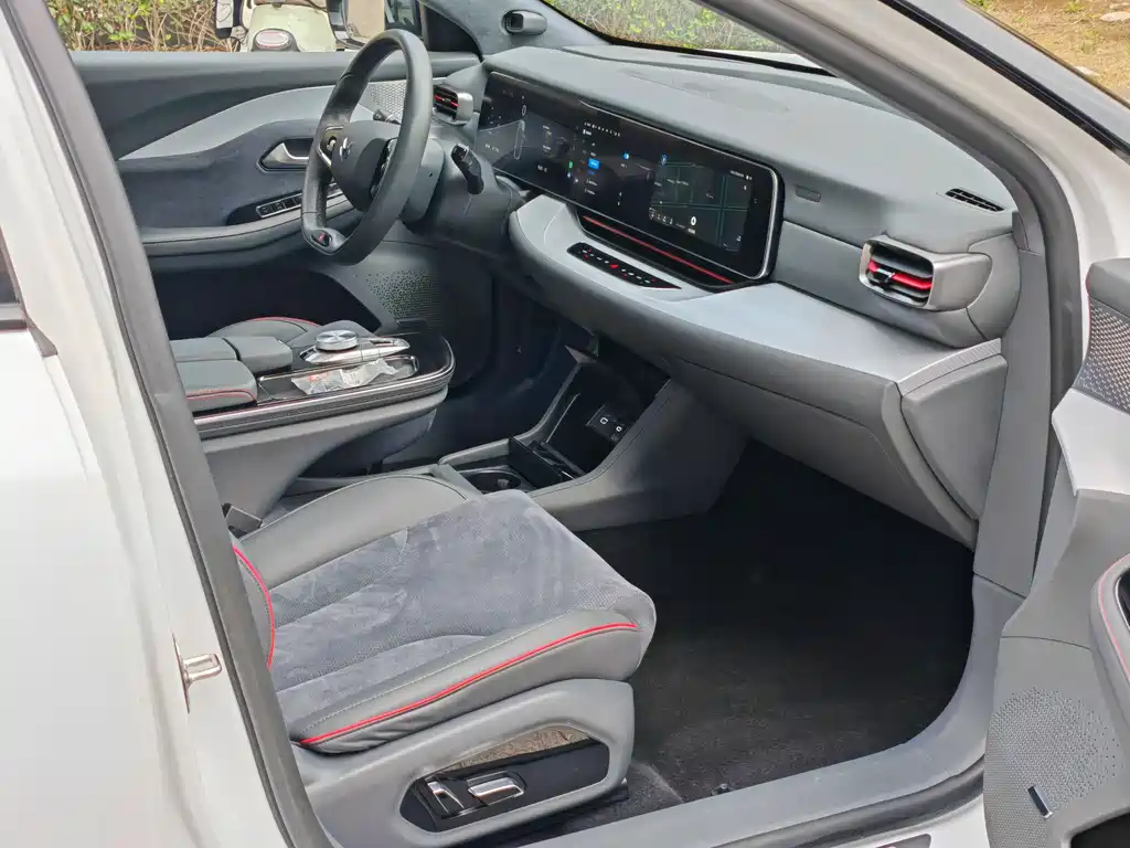 ARCFOX EXTREME FOX POLAR FOX ALPHA S