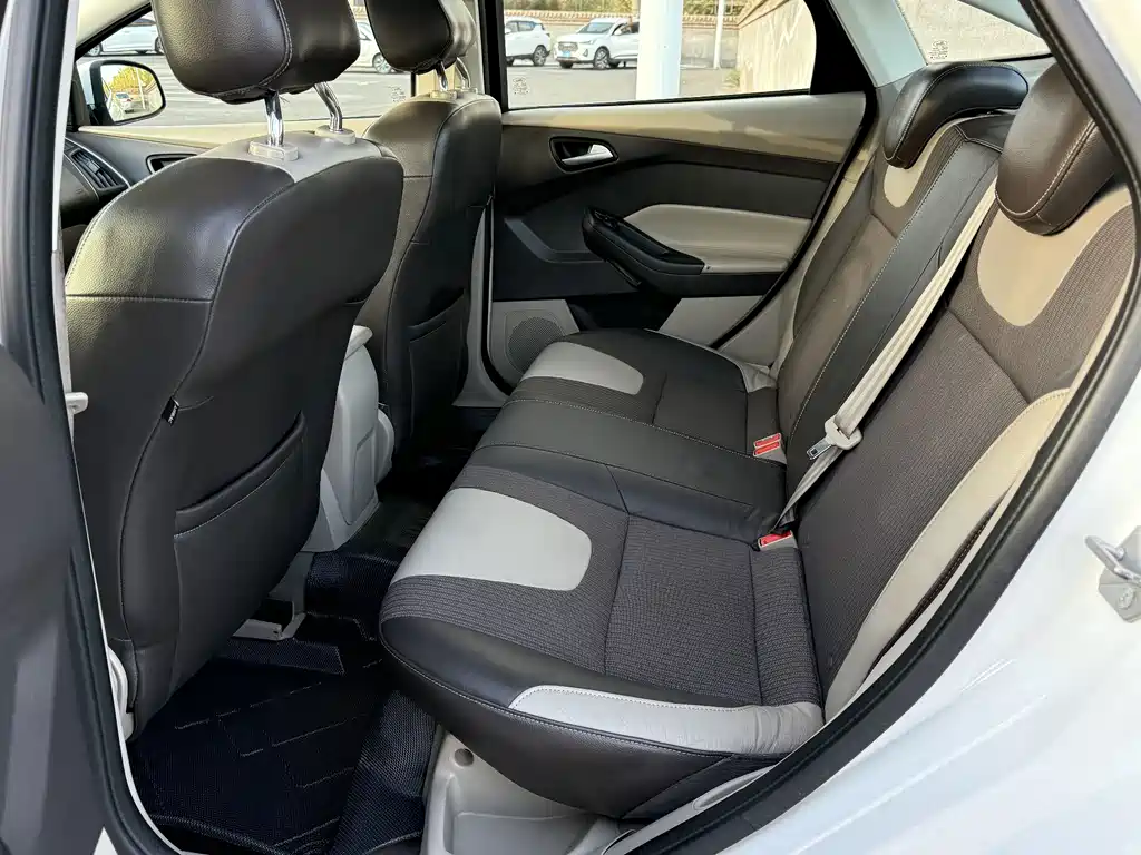 Ford Focus — миниатюра 13