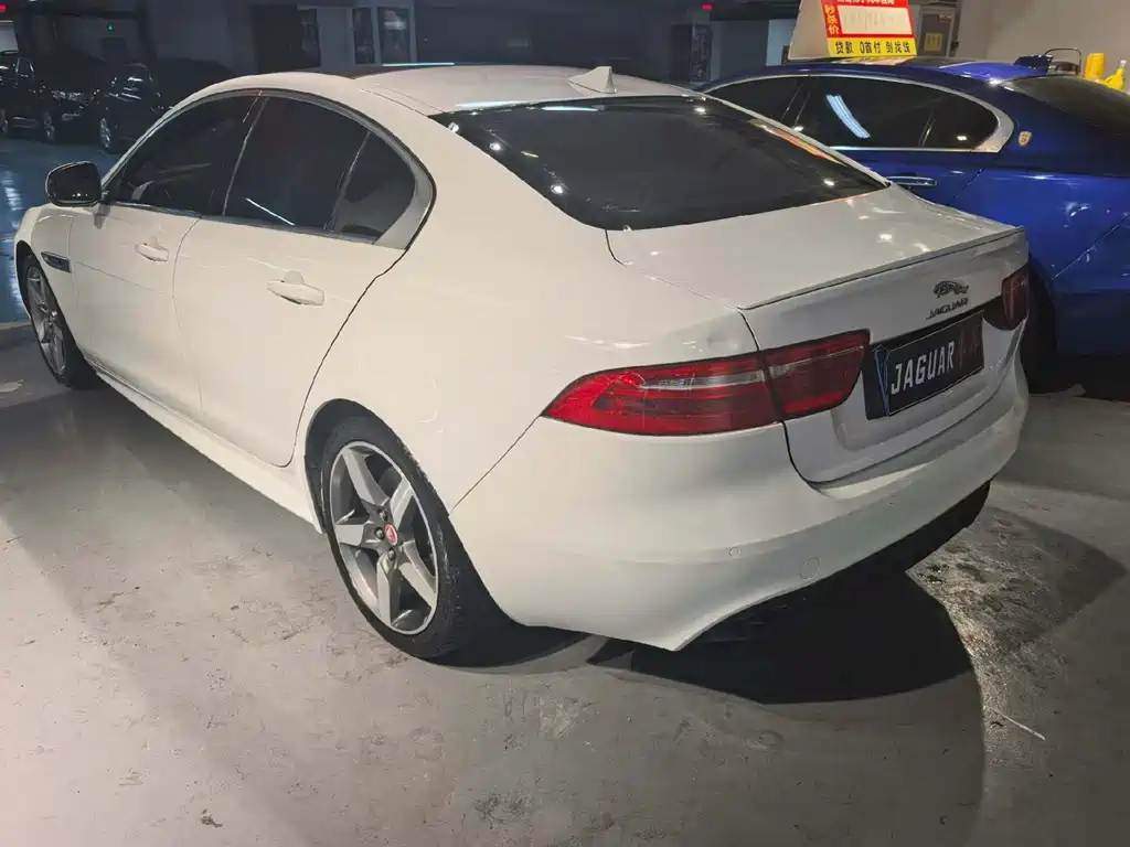 Jaguar XE 2015 2.0T 200PS R-Sport