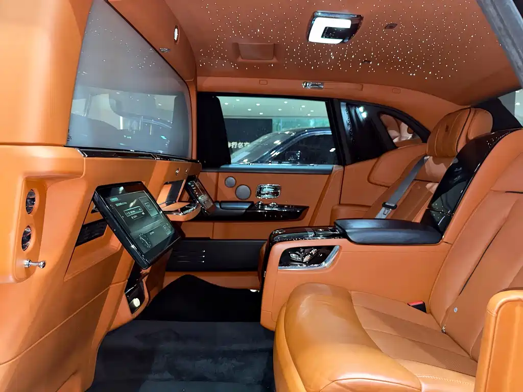 Rolls-Royce Phantom — миниатюра 16