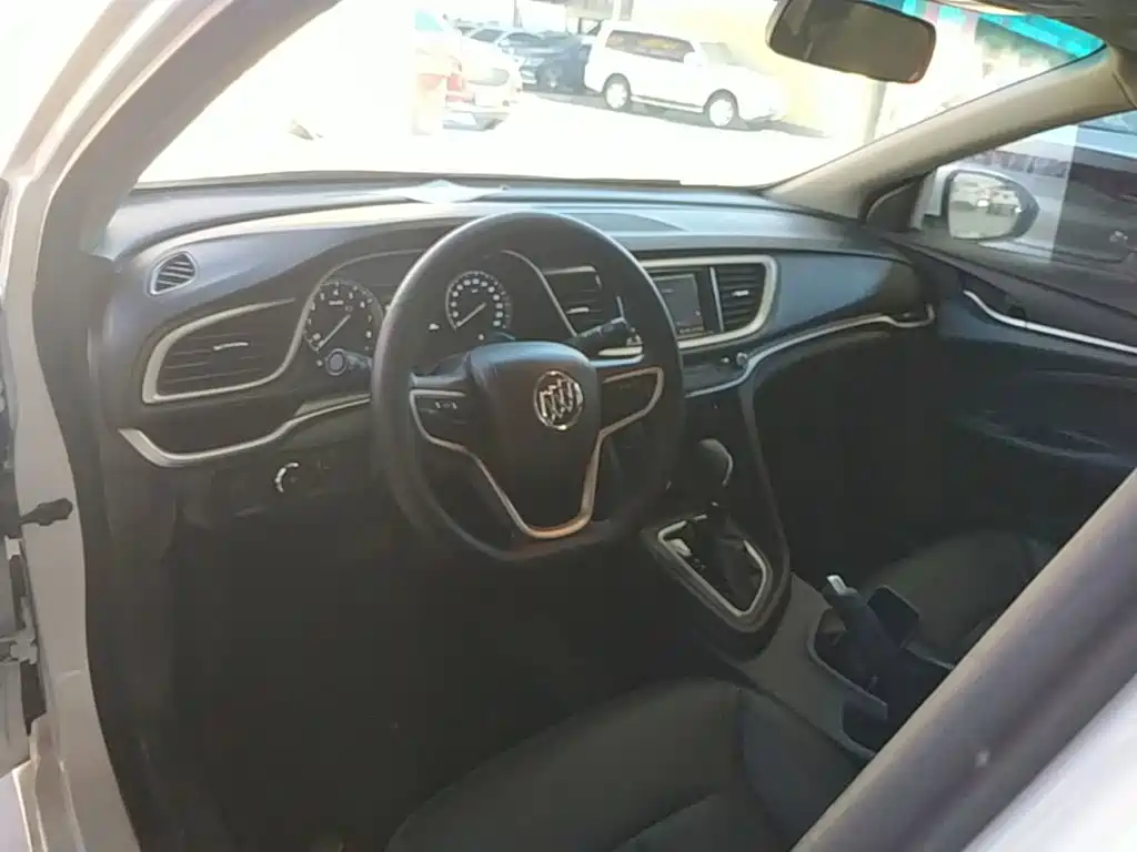 Buick Excelle — миниатюра 10